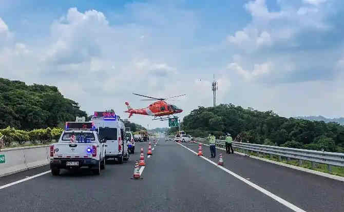 左贡高速公路汽车救援案例